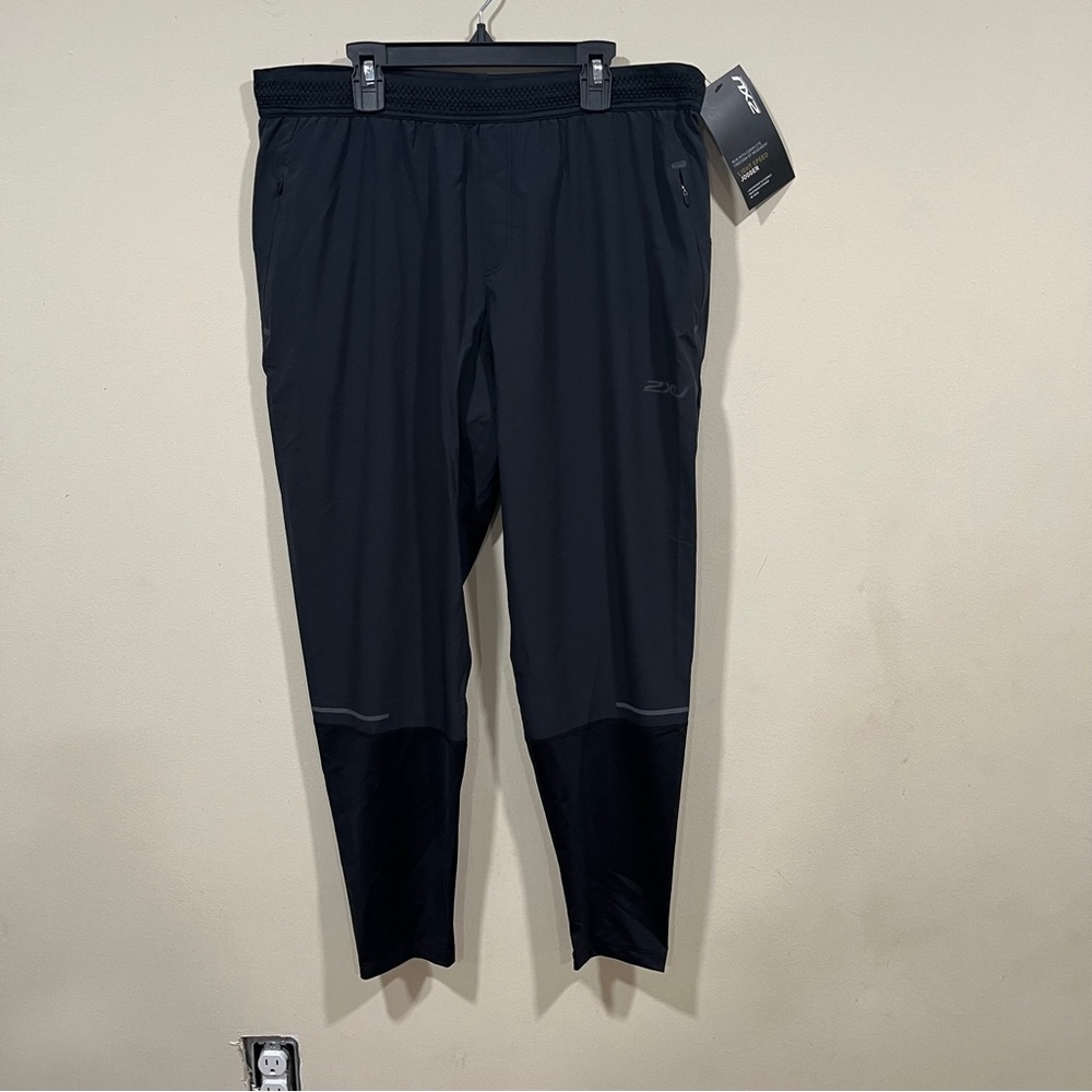 NWT 2XU Light Speed Joggers Men's Casual Pants size XL